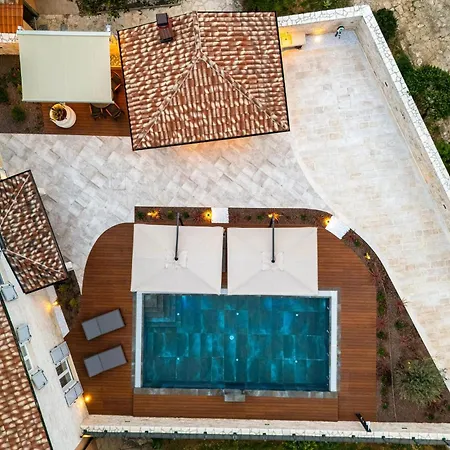 Holiday home Awesome In